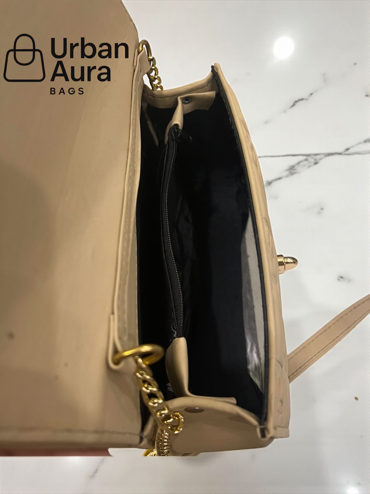 Luxury Modern Shoulder Bag – Chic & Fashion-Forward Design